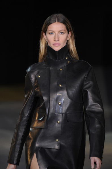 Gisele Bundchen- Runway