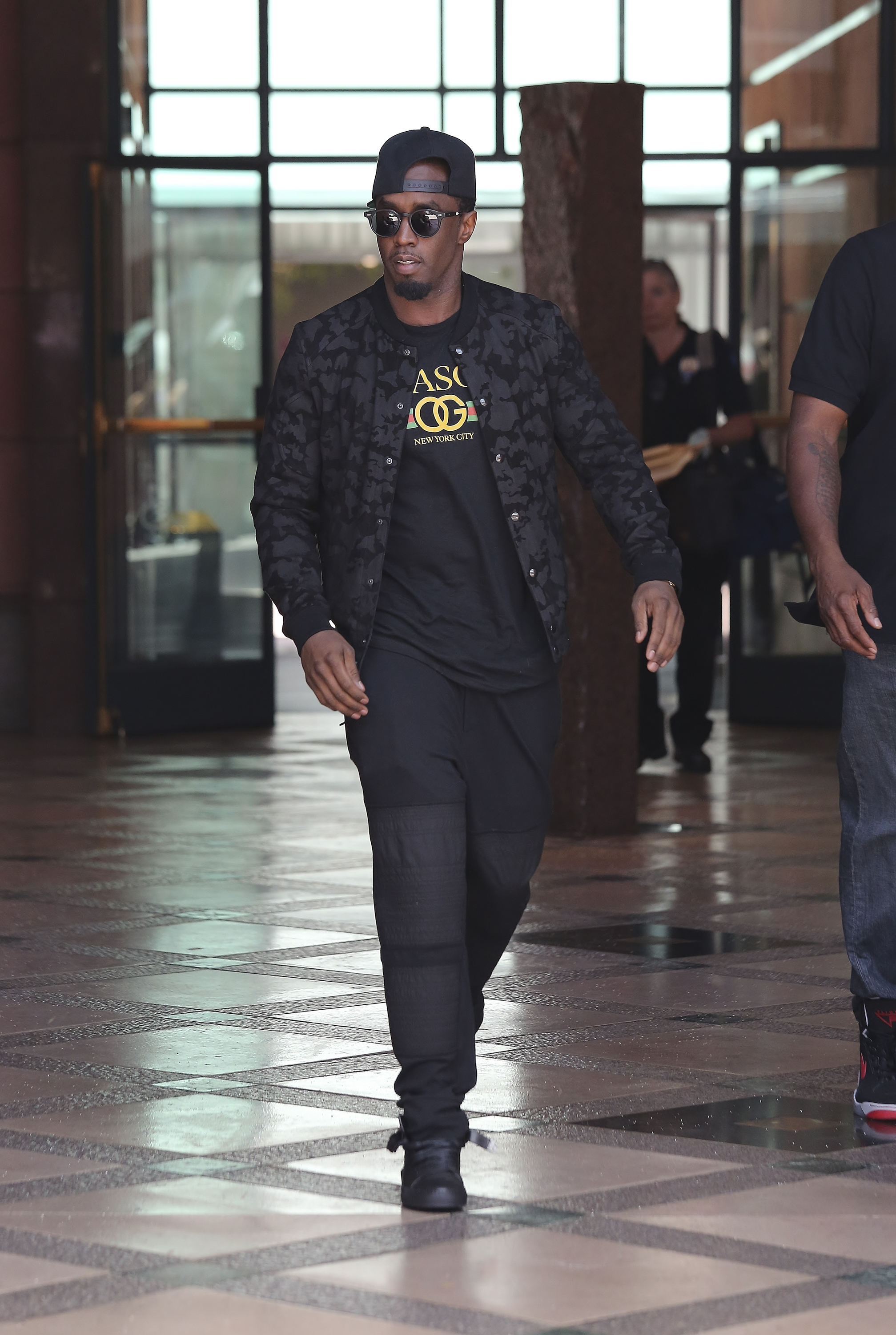 P. Diddy leaves medical building in beverly hills