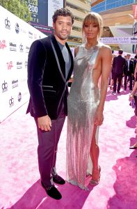 2016 Billboard Music Awards - Red Carpet