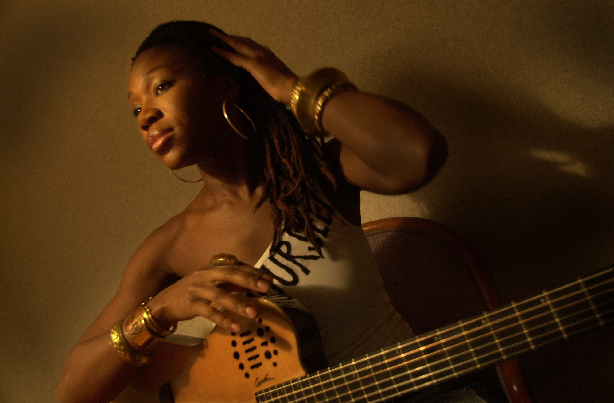 India Arie, a new R&B/soul singer and songwriter whose debut album, Acoustic Soul is doing very well